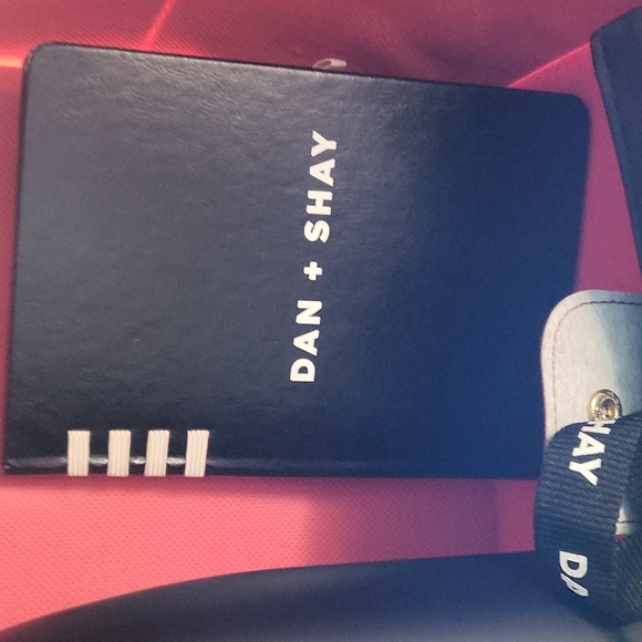 Dan + Shay VIP Set - Picture 2 of 4